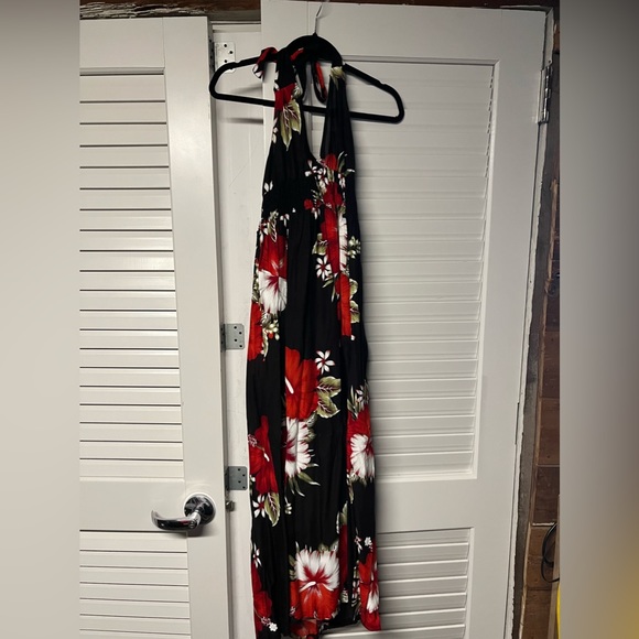 Beach Dress - Picture 2 of 2